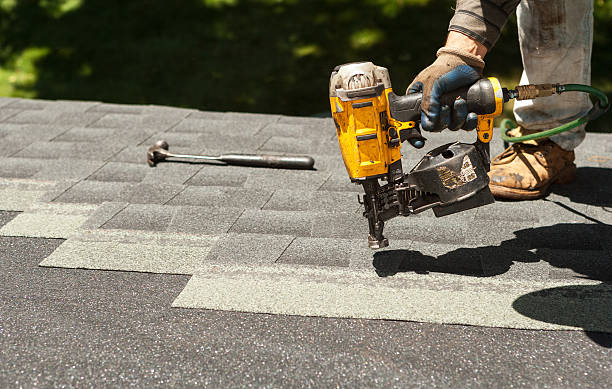 Best Roof Gutter Cleaning  in Castle Pines, CO